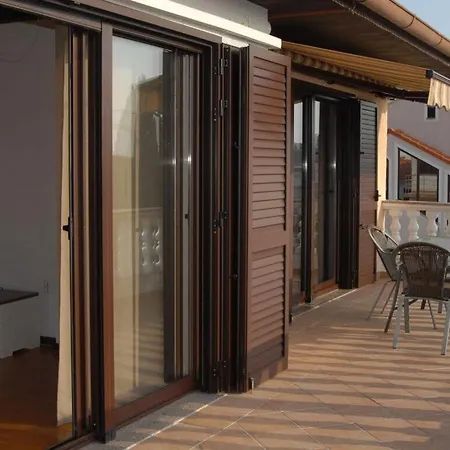 Apartment Lovely In