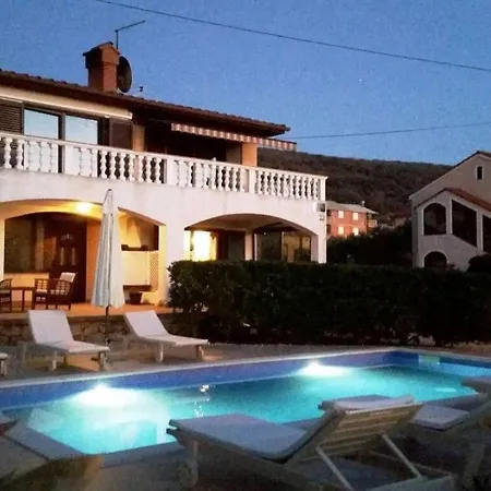 Apartment Lovely In Punat